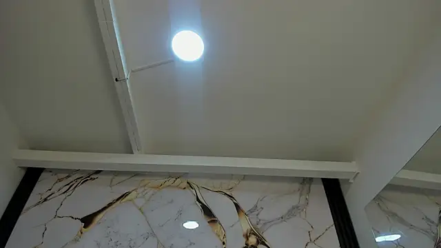 KarinaSimonz online show from 10/15/25, 07:14