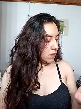 Emi chik online show from 10/16/25, 10:38