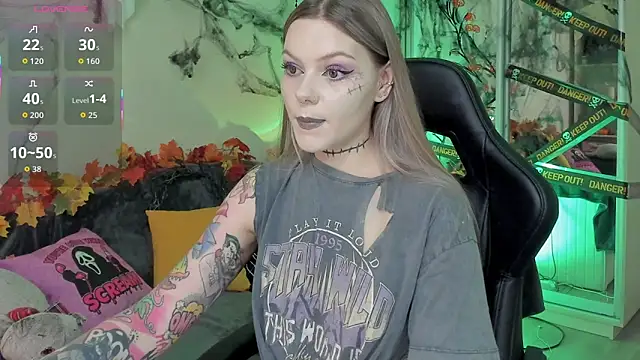 Marta May  online show from 10/26/25, 06:03