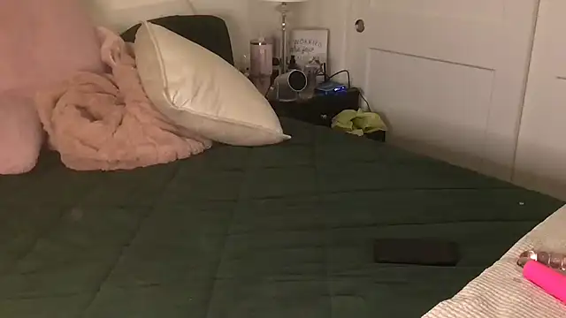 explosivekitty69 online show from 11/07/25, 04:12