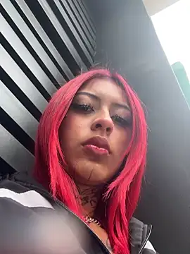 Kuromi LS online show from 10/12/25, 12:59