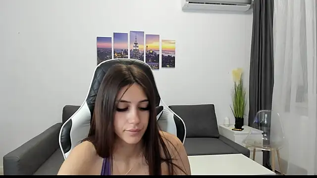 Kimi Ivy online show from 10/19/25, 04:24