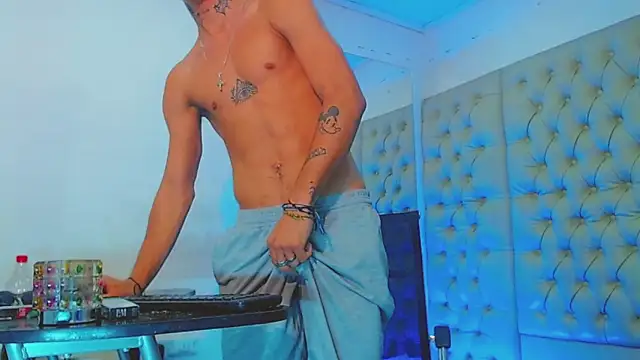 HannibalLester online show from 01/26/25, 06:49