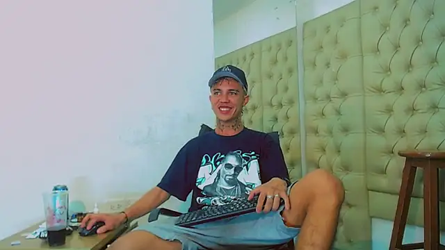 HannibalLester online show from 01/30/25, 01:44