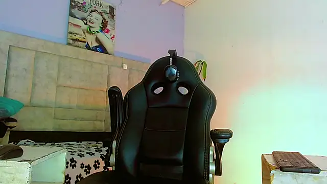 HannibalLester online show from 09/20/25, 04:57