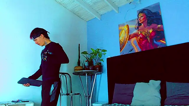 HannibalLester online show from 10/31/25, 05:52