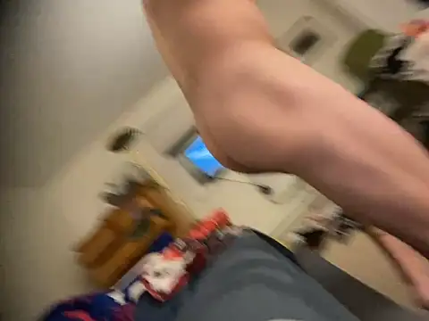 Snapshot of mackshaft4711 chatting on 01/03/25, 10:31 mackshaft4711 online show from 01/03/25, 10:31