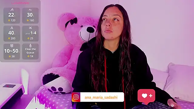 Snapshot of sadashi_moon_ chatting on 10/21/25, 11:38 sadashi moon online show from 10/21/25, 11:38