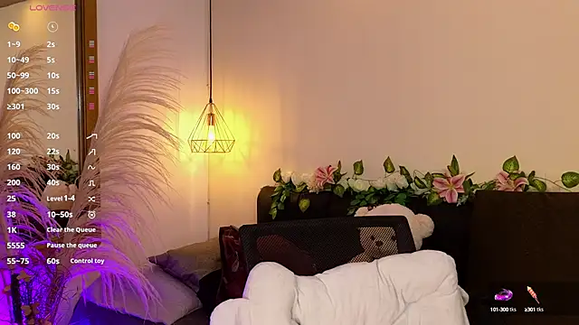 Hannah williams1 online show from 10/08/25, 09:01