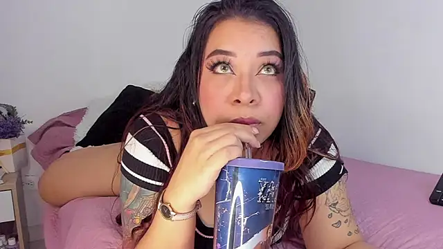 Snapshot of C_rose97 chatting on 09/28/25, 10:26 C rose97 online show from 09/28/25, 10:26