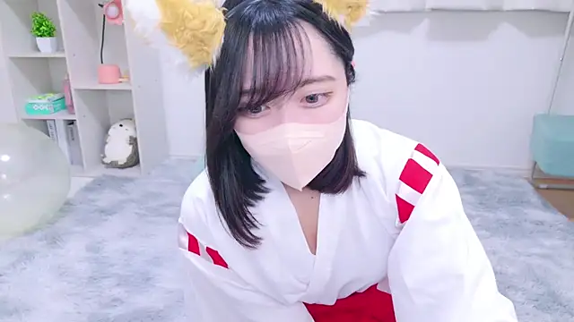 Snapshot of Yurie_ chatting on 01/02/25, 02:33 Yurie  online show from 01/02/25, 02:33