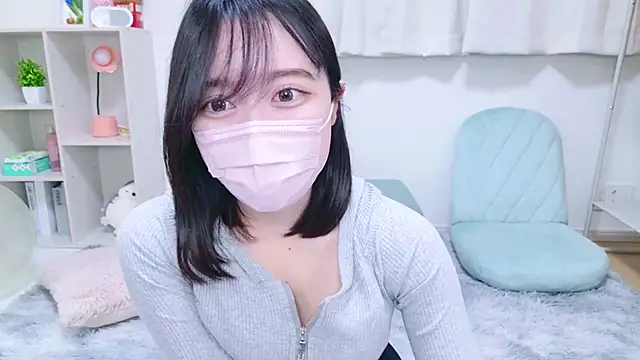 Snapshot of Yurie_ chatting on 01/25/25, 02:58 Yurie  online show from 01/25/25, 02:58