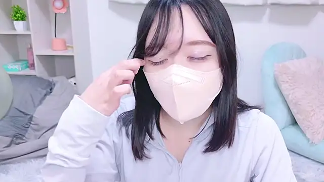 Snapshot of Yurie_ chatting on 02/12/25, 03:38 Yurie  online show from 02/12/25, 03:38