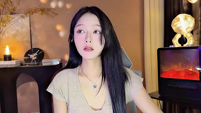 xiaodaibabyy online show from 12/12/24, 06:25