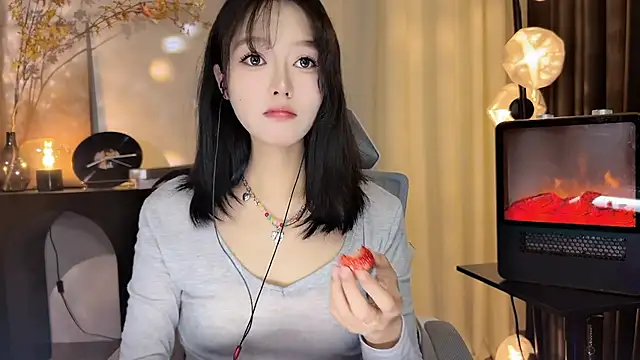 xiaodaibabyy online show from 12/28/24, 01:06