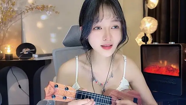xiaodaibabyy online show from 01/06/25, 02:25