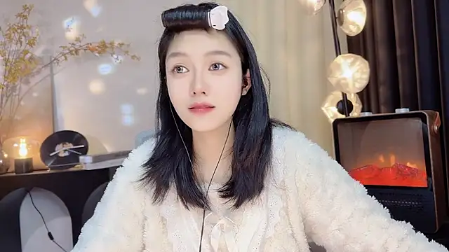 xiaodaibabyy online show from 01/08/25, 01:52