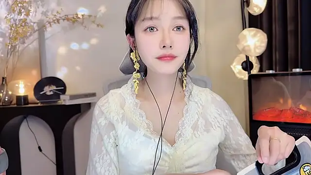 xiaodaibabyy online show from 01/11/25, 03:31