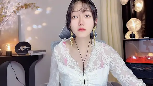 xiaodaibabyy online show from 01/31/25, 12:07