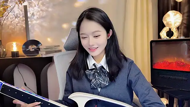 xiaodaibabyy online show from 02/19/25, 01:28