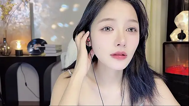 xiaodaibabyy online show from 03/04/25, 04:27