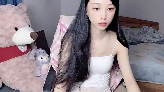Snapshot of Lili-2 chatting on 09/19/25, 03:56 Lili-2 online show from 09/19/25, 03:56