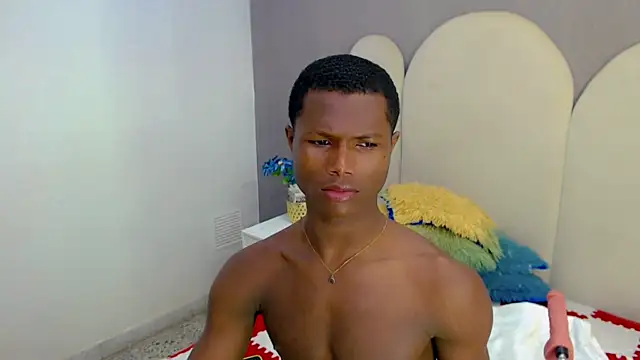 Snapshot of joel_blackcock chatting on 11/18/25, 03:27 joel blackcock online show from 11/18/25, 03:27