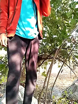 Snapshot of Piyush_2024 chatting on 01/13/25, 10:36 Piyush 2024 online show from 01/13/25, 10:36