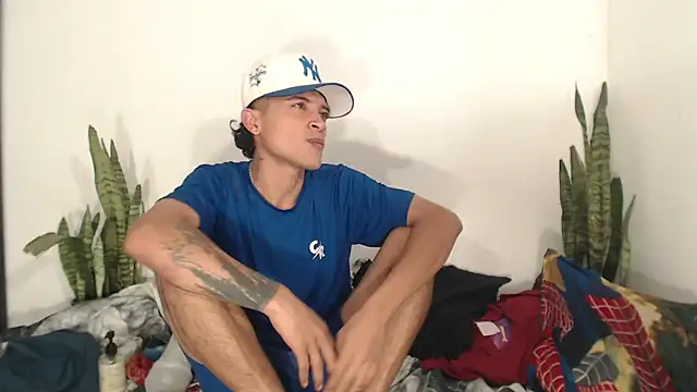 Edward Milleer online show from 10/06/25, 01:47