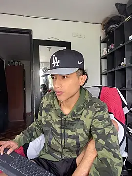 Edward Milleer online show from 11/04/25, 04:28