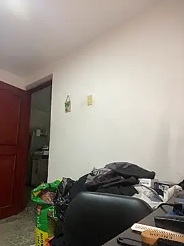 Jestebanano online show from 10/18/25, 04:04