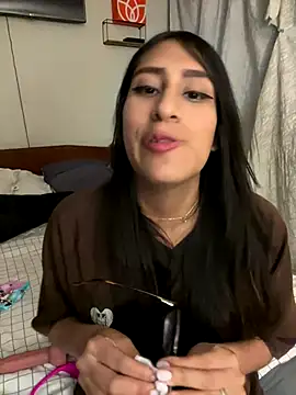 AleFantasy0001 online show from 10/25/25, 04:42