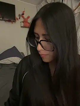 AleFantasy0001 online show from 11/04/25, 04:11