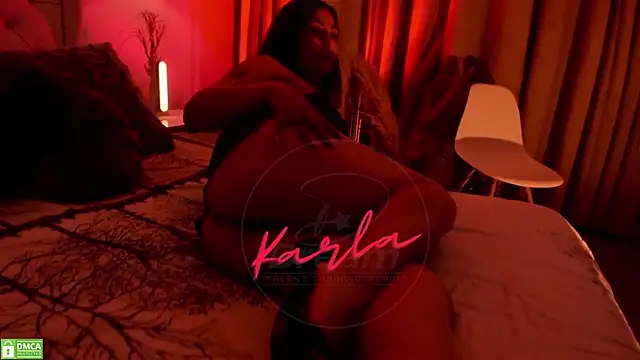 Snapshot of karla_paradise_ chatting on 12/16/24, 09:31 karla paradise online show from 12/16/24, 09:31