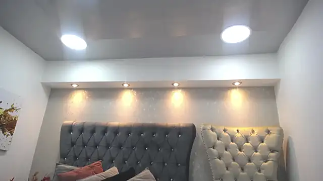 Snapshot of Melodi_Roux chatting on 02/05/25, 12:06 Melodi Roux online show from 02/05/25, 12:06