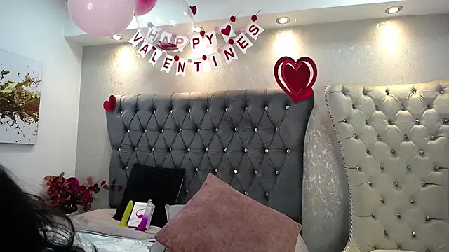 Snapshot of Melodi_Roux chatting on 02/18/25, 04:26 Melodi Roux online show from 02/18/25, 04:26