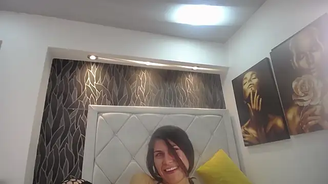 Snapshot of Melodi_Roux chatting on 02/22/25, 04:19 Melodi Roux online show from 02/22/25, 04:19