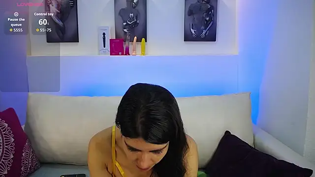 Snapshot of Melodi_Roux chatting on 09/16/25, 01:23 Melodi Roux online show from 09/16/25, 01:23