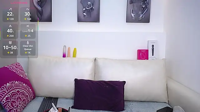 Snapshot of Melodi_Roux chatting on 09/21/25, 12:40 Melodi Roux online show from 09/21/25, 12:40