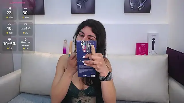 Snapshot of Melodi_Roux chatting on 10/03/25, 01:19 Melodi Roux online show from 10/03/25, 01:19