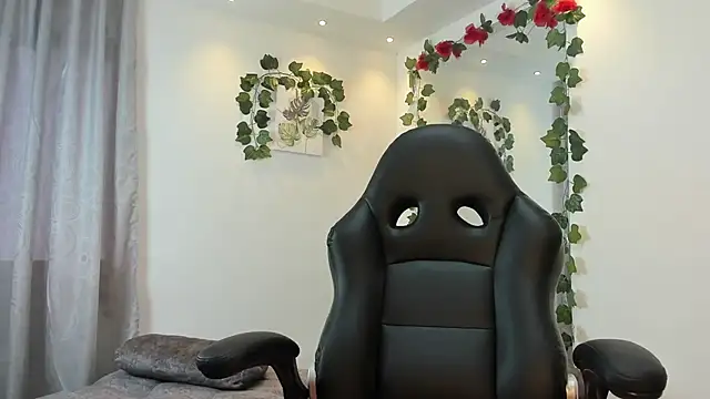 Snapshot of Electraa_fox chatting on 02/12/25, 12:12 Electraa fox online show from 02/12/25, 12:12