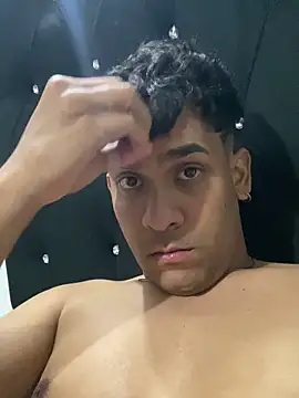 Snapshot of antosexxx chatting on 02/03/25, 03:20 antosexxx online show from 02/03/25, 03:20