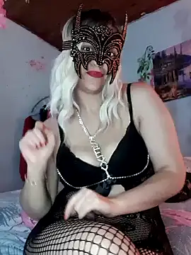 Snapshot of Queen666997 chatting on 12/18/24, 11:51 Queen666997 online show from 12/18/24, 11:51