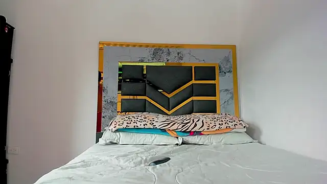 Snapshot of MattDevon chatting on 10/13/25, 07:14 MattDevon online show from 10/13/25, 07:14