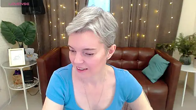 Snapshot of Cutie_Erikaa1 chatting on 12/27/24, 05:42 Cutie Erikaa1 online show from 12/27/24, 05:42