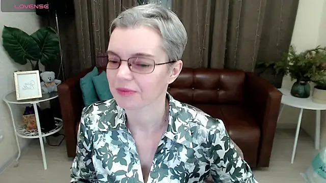Snapshot of Cutie_Erikaa1 chatting on 01/01/25, 01:15 Cutie Erikaa1 online show from 01/01/25, 01:15