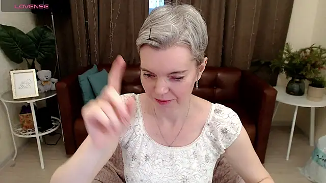 Snapshot of Cutie_Erikaa1 chatting on 01/03/25, 05:39 Cutie Erikaa1 online show from 01/03/25, 05:39