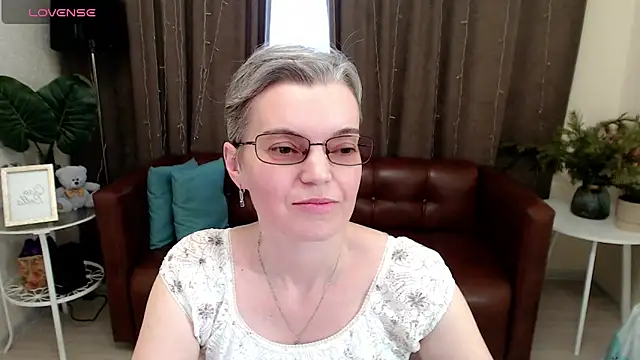 Snapshot of Cutie_Erikaa1 chatting on 01/04/25, 08:39 Cutie Erikaa1 online show from 01/04/25, 08:39