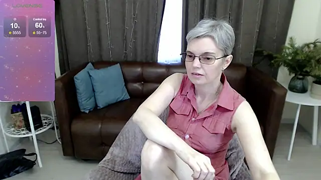 Snapshot of Cutie_Erikaa1 chatting on 01/15/25, 08:41 Cutie Erikaa1 online show from 01/15/25, 08:41