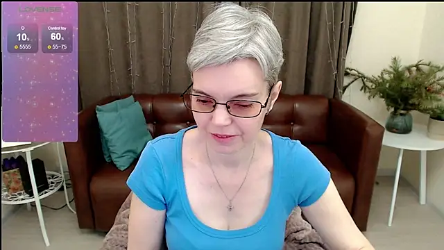 Snapshot of Cutie_Erikaa1 chatting on 01/17/25, 02:08 Cutie Erikaa1 online show from 01/17/25, 02:08
